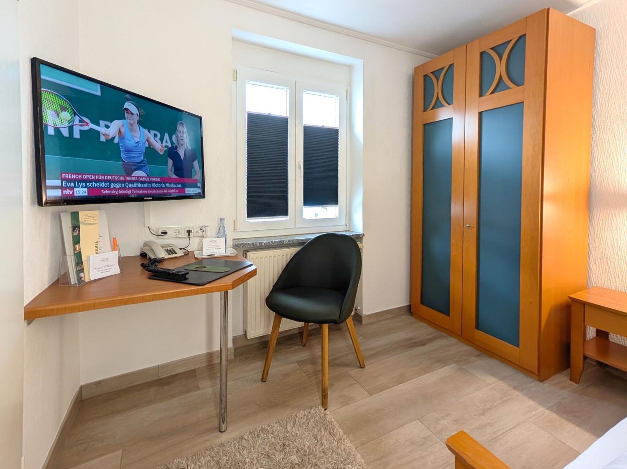 Hotel Maurer Saarwellingen Extérieur photo