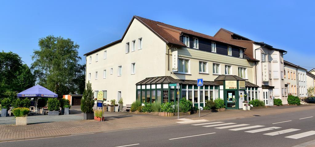 Hotel Maurer Saarwellingen Extérieur photo