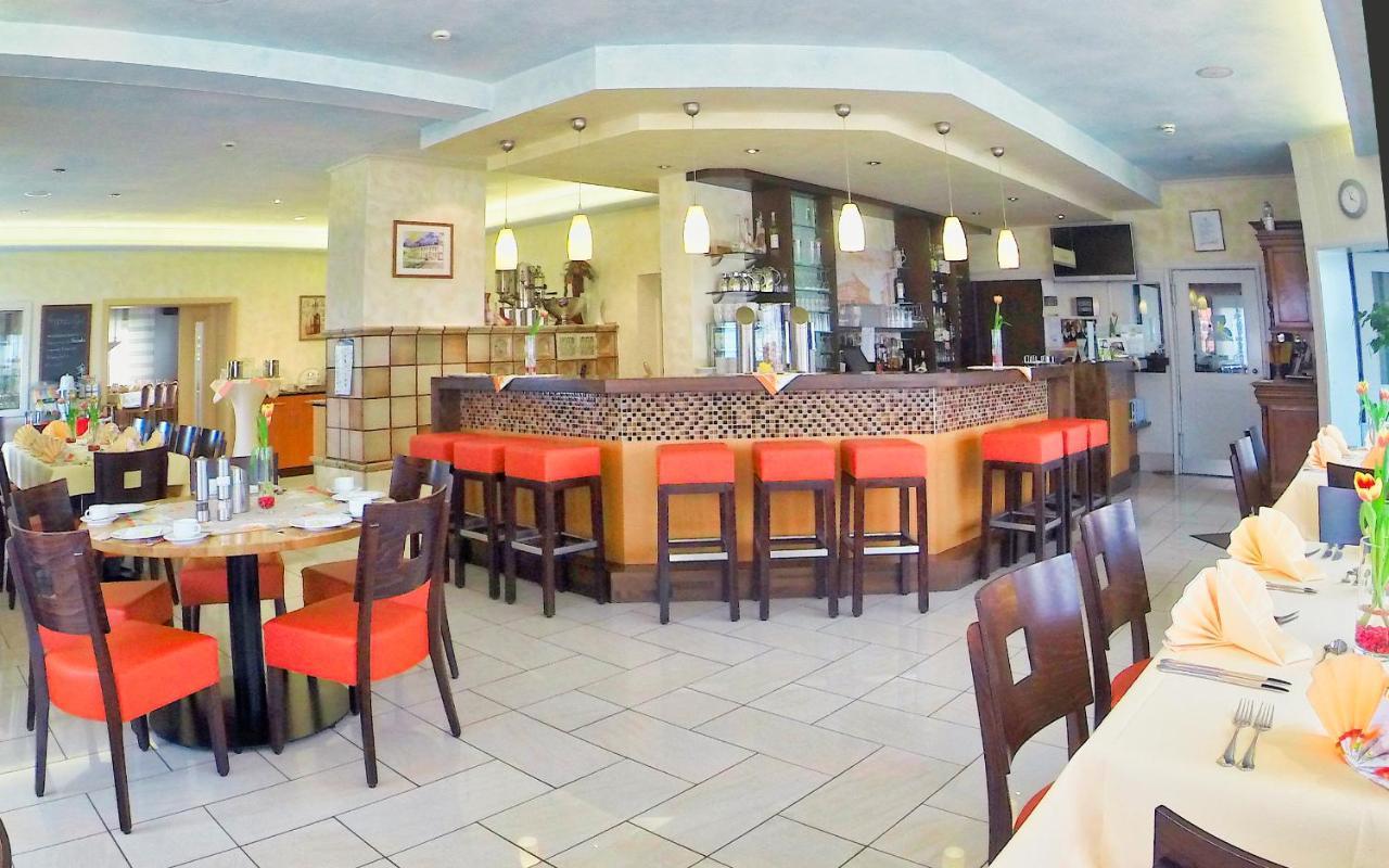 Hotel Maurer Saarwellingen Extérieur photo